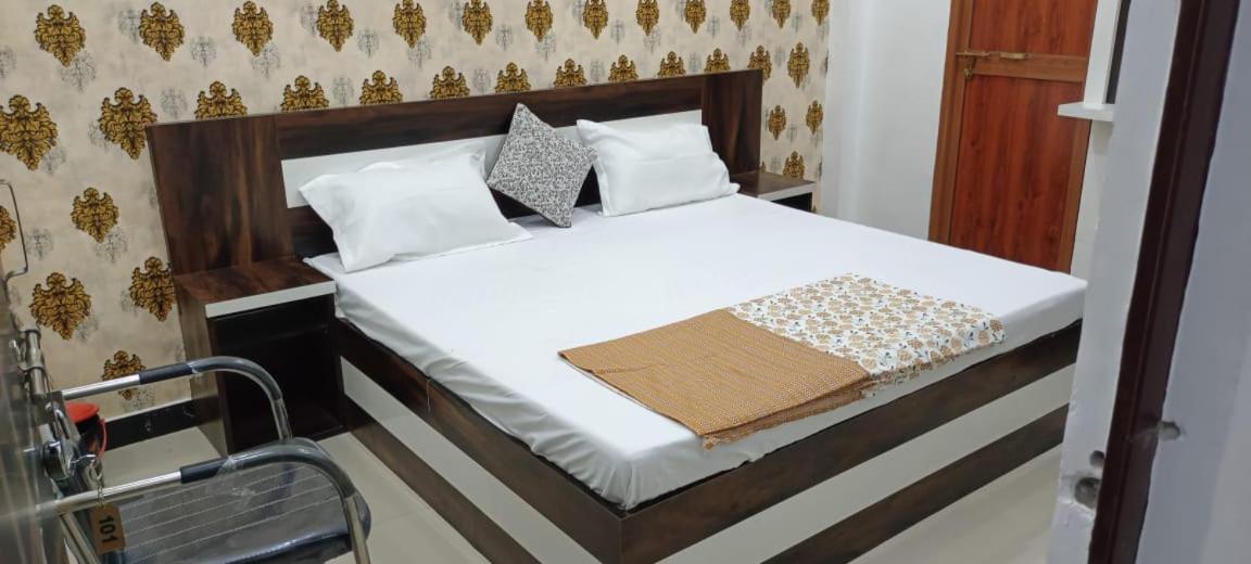 Shree Gorakhnath Guest House Ayodhya Extérieur photo
