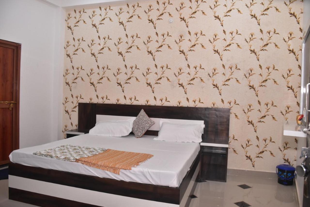 Shree Gorakhnath Guest House Ayodhya Extérieur photo