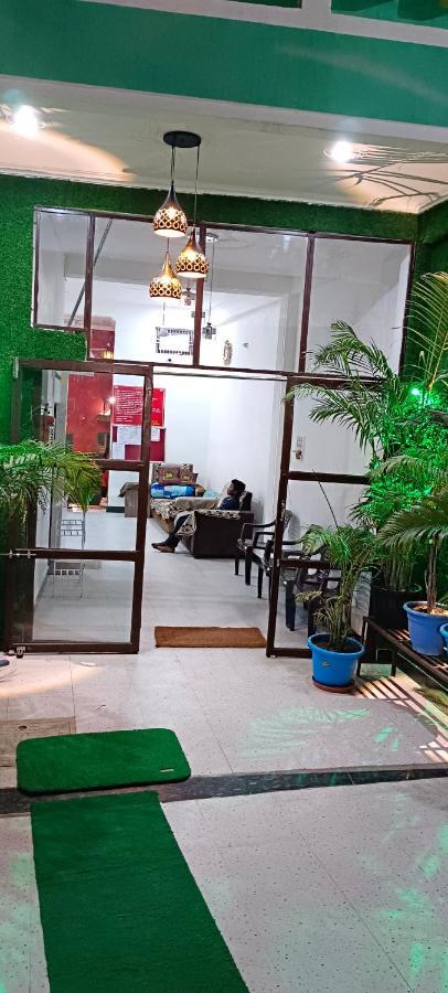 Shree Gorakhnath Guest House Ayodhya Extérieur photo