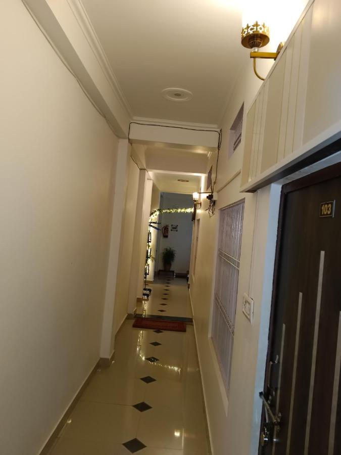 Shree Gorakhnath Guest House Ayodhya Extérieur photo